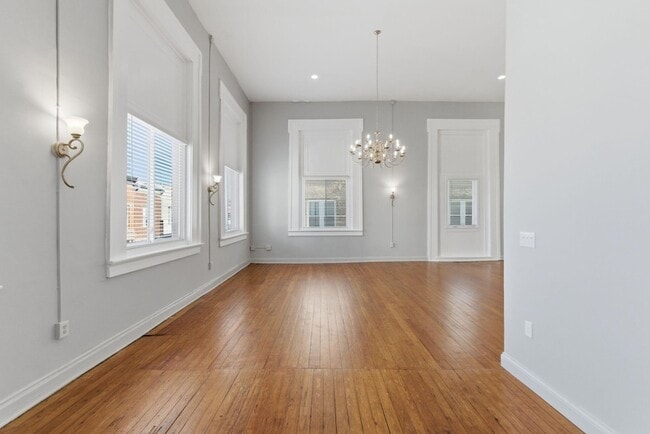 Building Photo - 500 Main St