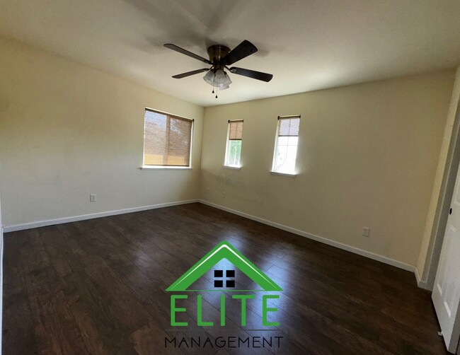 Building Photo - **Charming 4-Bed, 3-Bath Home in Prime Ros...
