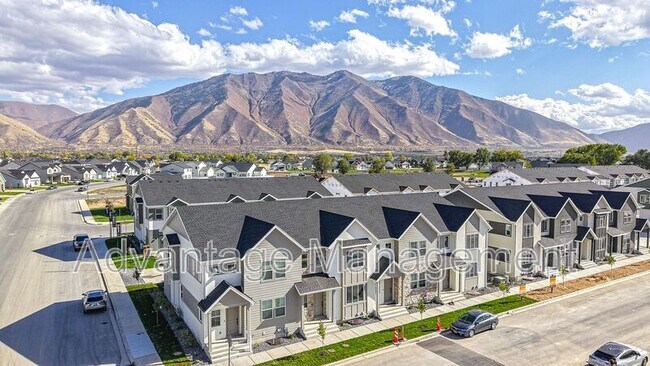 Building Photo - 7 S Moonlit Rd