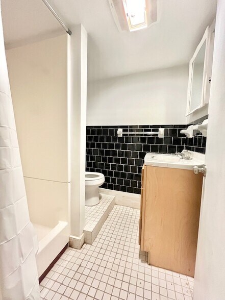 Building Photo - 53 Hopedale