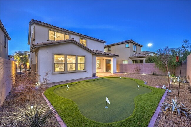 Building Photo - 3213 Molinos Dr