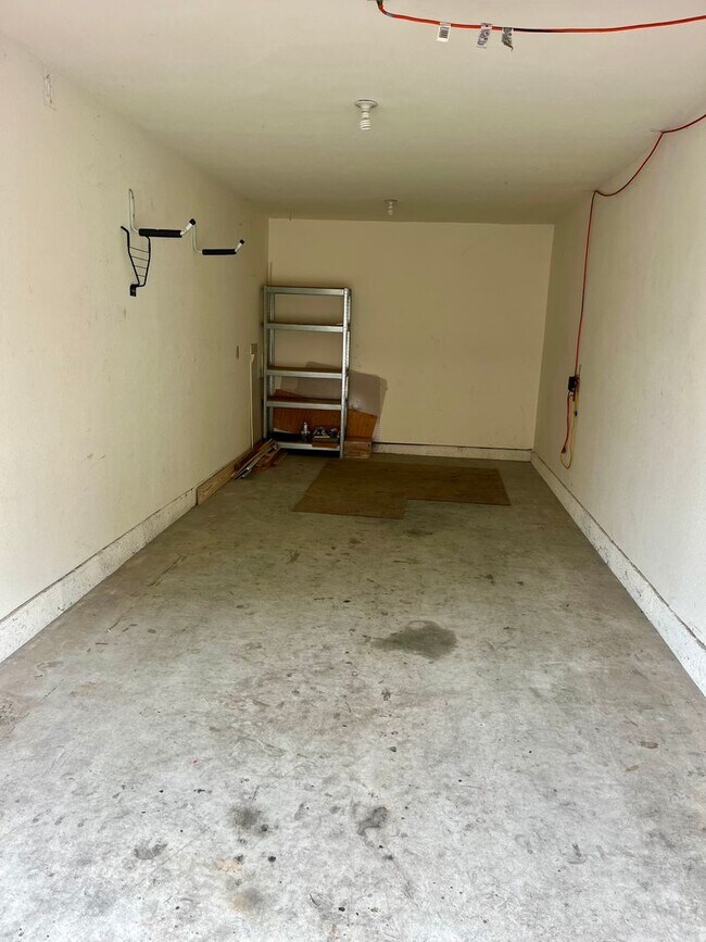 Building Photo - dod6923c