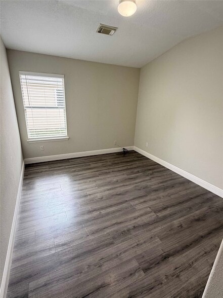 Building Photo - 631 Kiley Dr