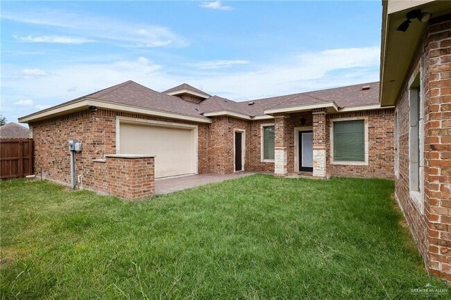 Building Photo - 3720 Yellowhammer Ave