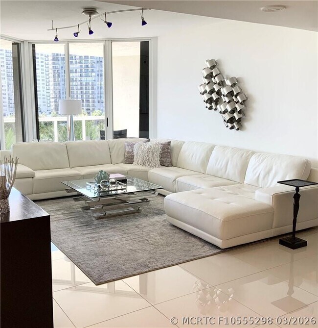 Building Photo - 3100 N Ocean Blvd