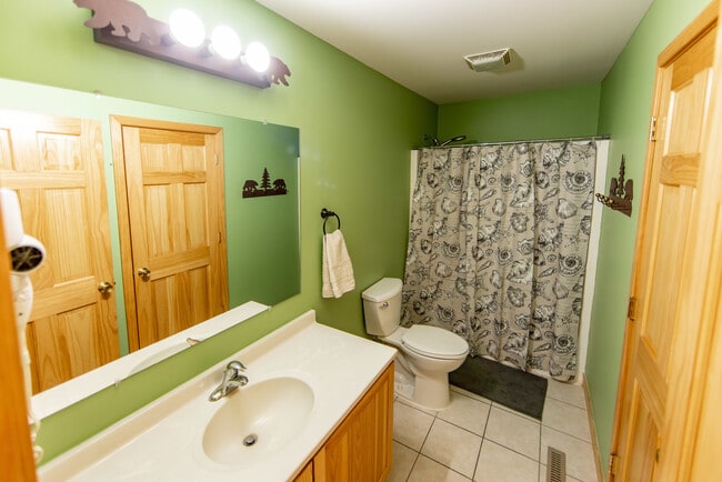 Building Photo - 2643 IL-178