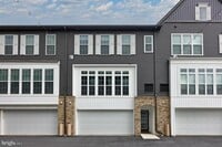 Building Photo - 204 Mayer Pl