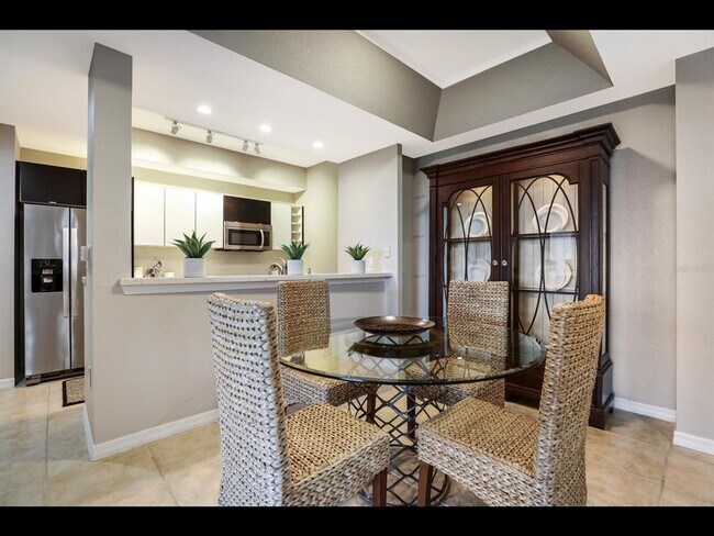 Building Photo - 1064 N Tamiami Trl
