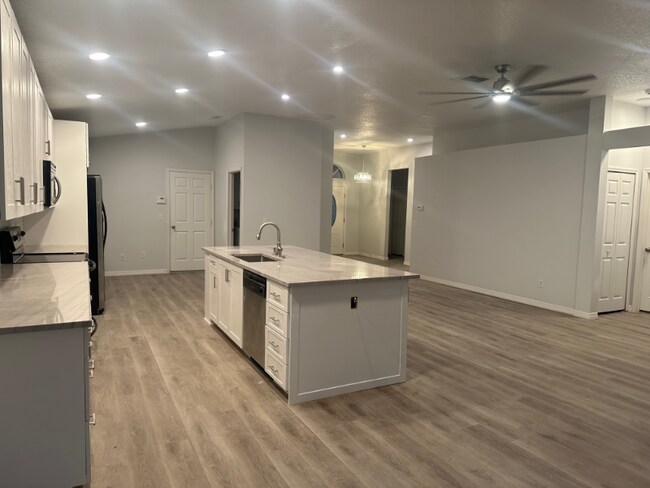 Building Photo - 321 Tavernier Dr