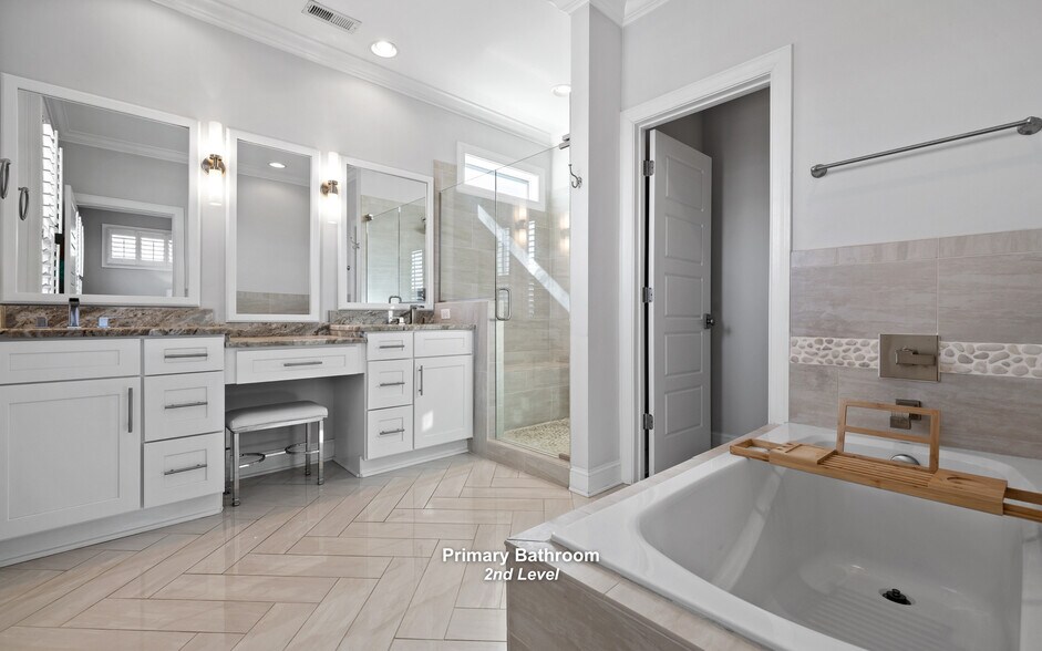 Building Photo - 1449 Madison St