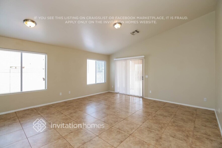 Building Photo - 10546 E Contessa St