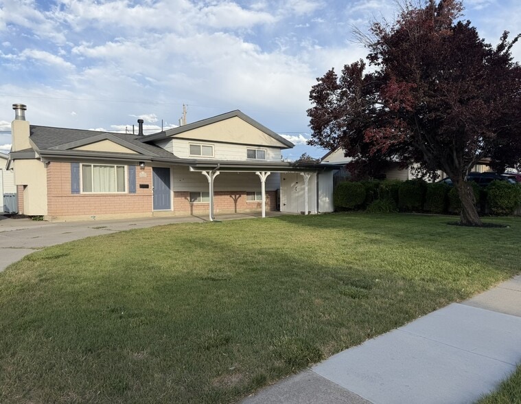 Building Photo - 5089 S 1950 W