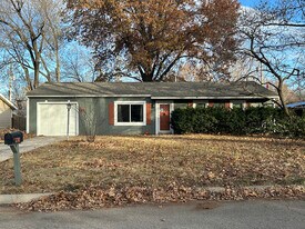 Building Photo - 1816 Miller Dr