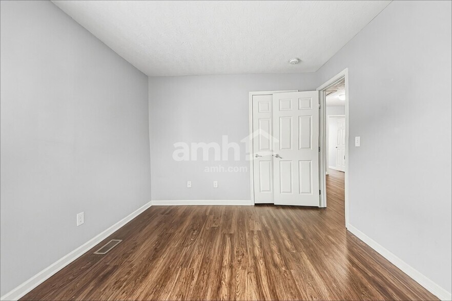 Building Photo - 1141 Promenade Dr