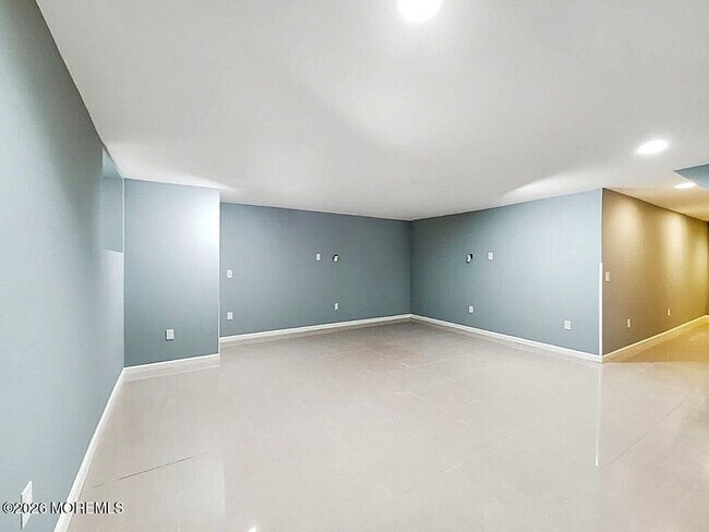 Building Photo - 29 Heron Ct