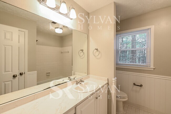 Building Photo - Fall in love with this beautiful 3 bedroom, 2.5 bathroom home