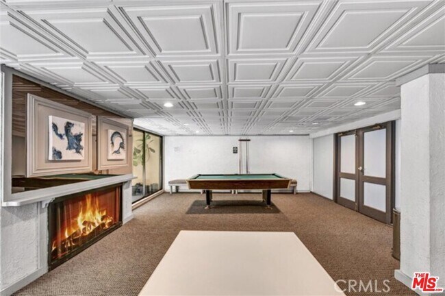 Building Photo - 740 Kings Rd