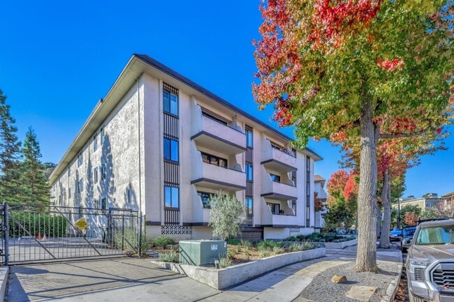 Building Photo - 1515 Floribunda Ave
