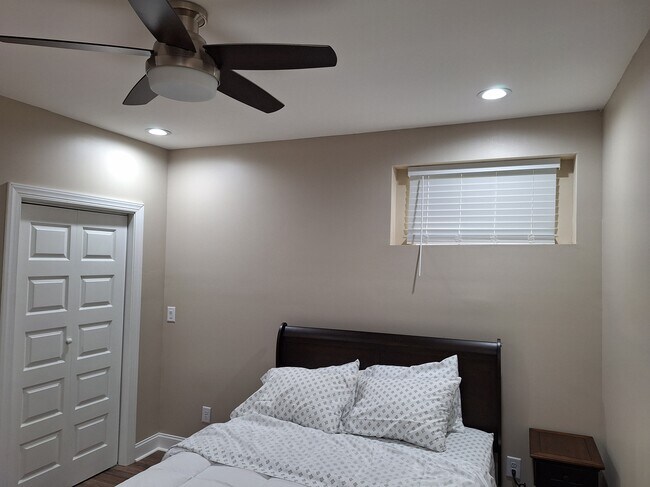 Building Photo - 5426 Boreal Way SW