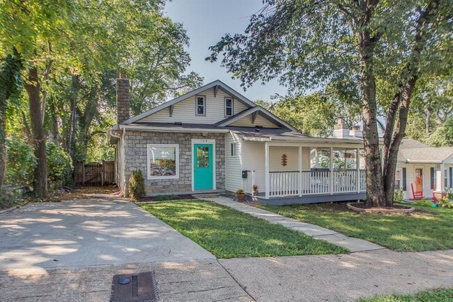 Primary Photo - Cute home in Easy Nash w/fenced in yard