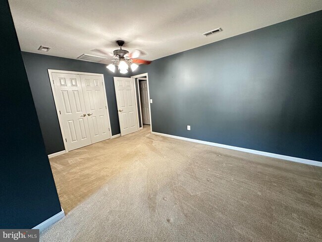 Building Photo - 6504 Feather Edge Court