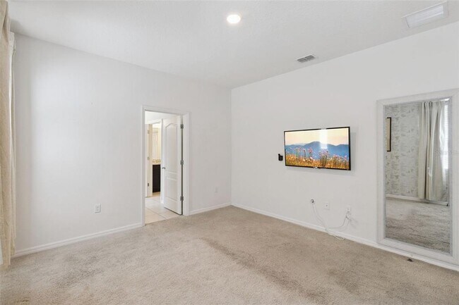 Building Photo - 5289 Oakbourne Ave