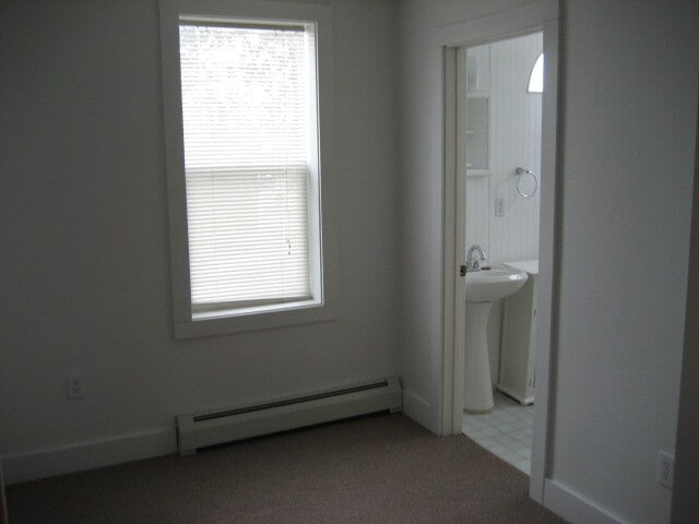 Building Photo - 113 Forest St