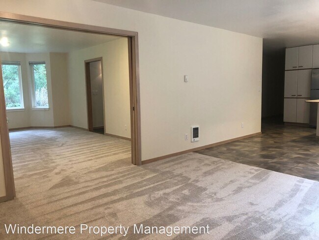 Building Photo - 3 br, 3.5 bath House - 9067 NE Hidden Cove...