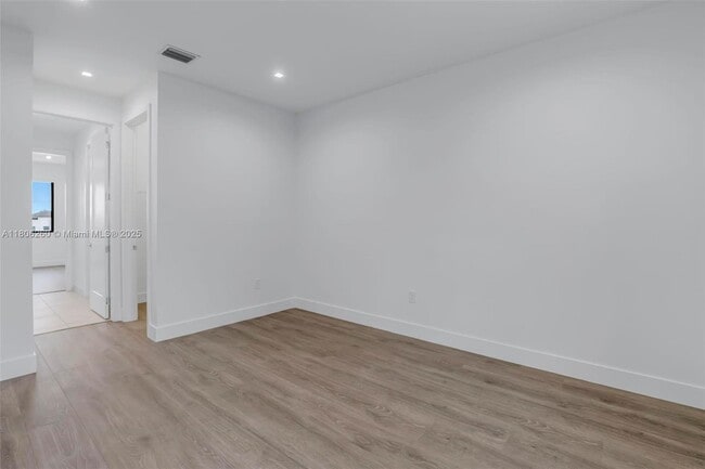 Building Photo - 4309 SW 176th Ave