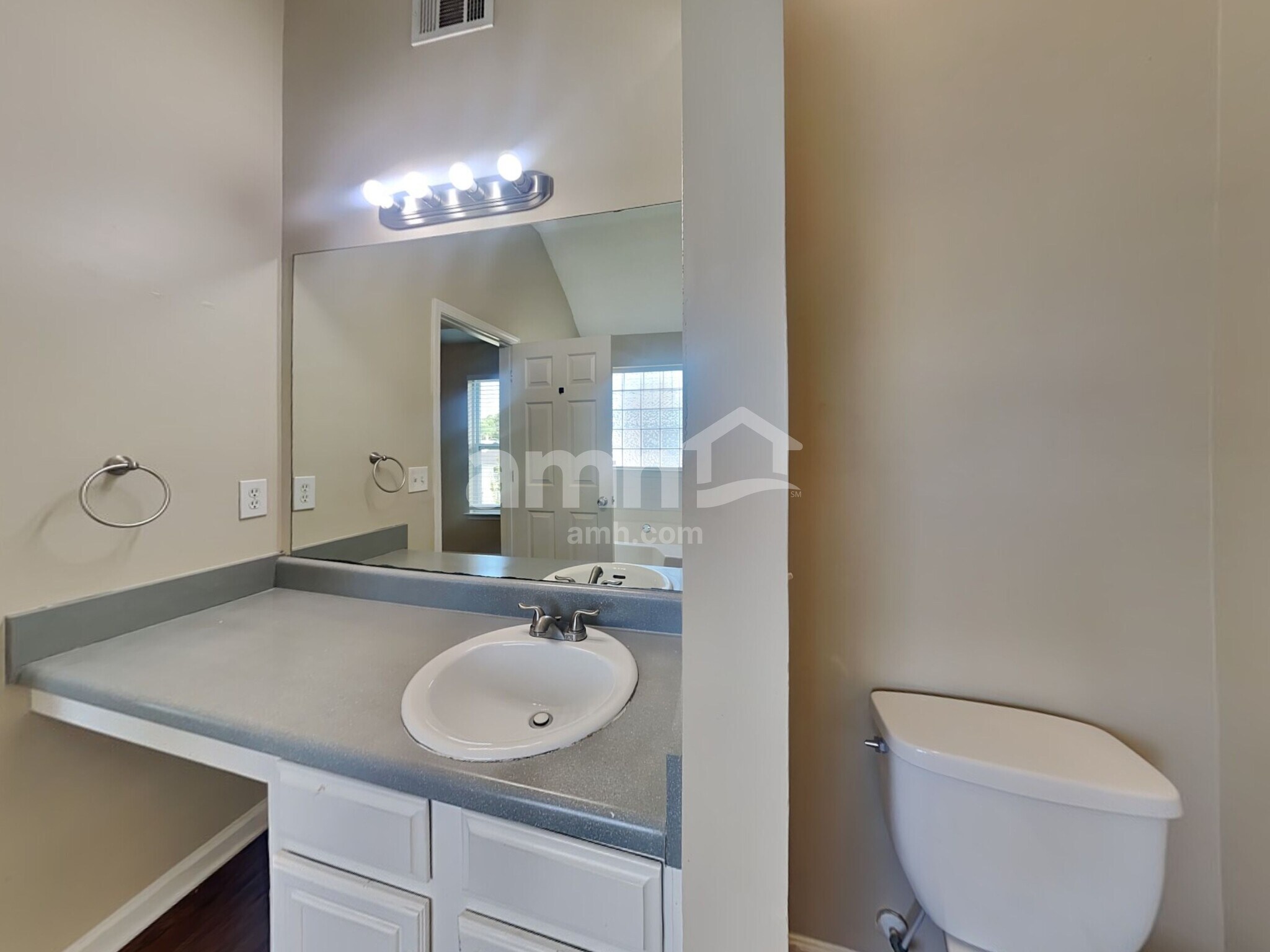 Building Photo - 4897 Bryant Dr