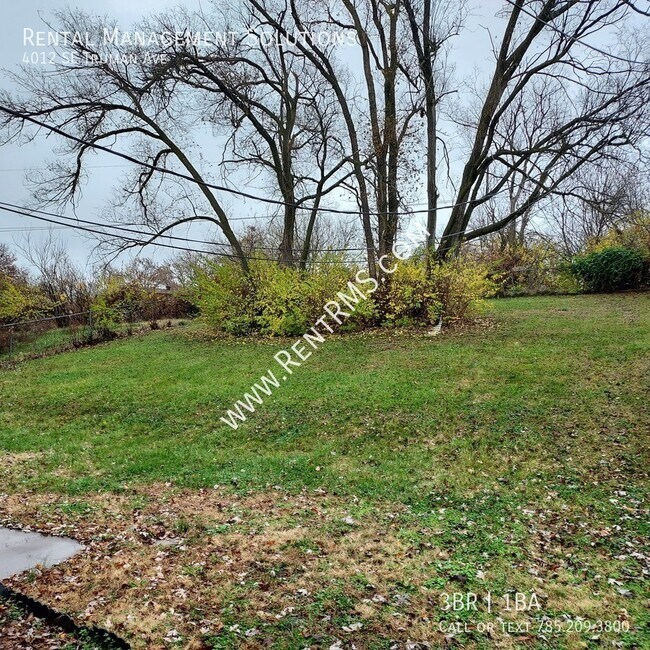 Building Photo - 4012 SE Truman Ave