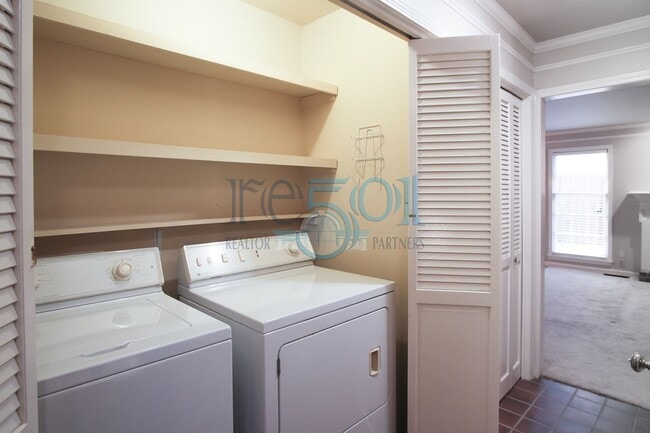Building Photo - Check out the UPGRADES! Wow!