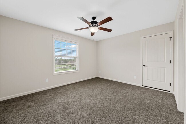 Building Photo - 4 Bedroom Pet Friendly Home For Rent!