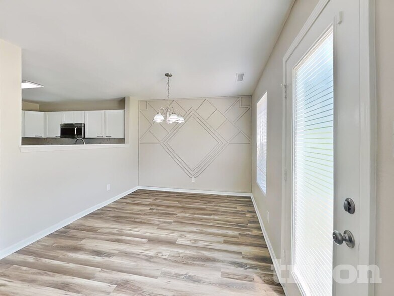 Building Photo - 6817 Wandering Creek Dr