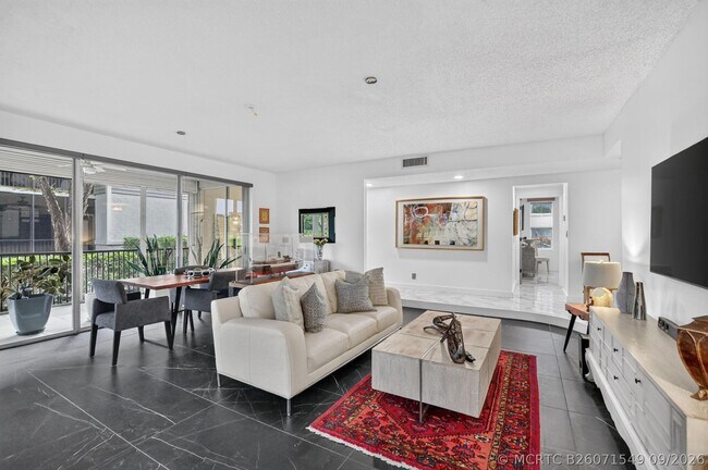 Building Photo - 7622 Elm Ridge Dr