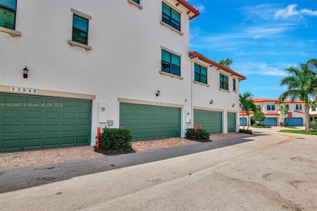 Building Photo - 11549 SW 13th Ct
