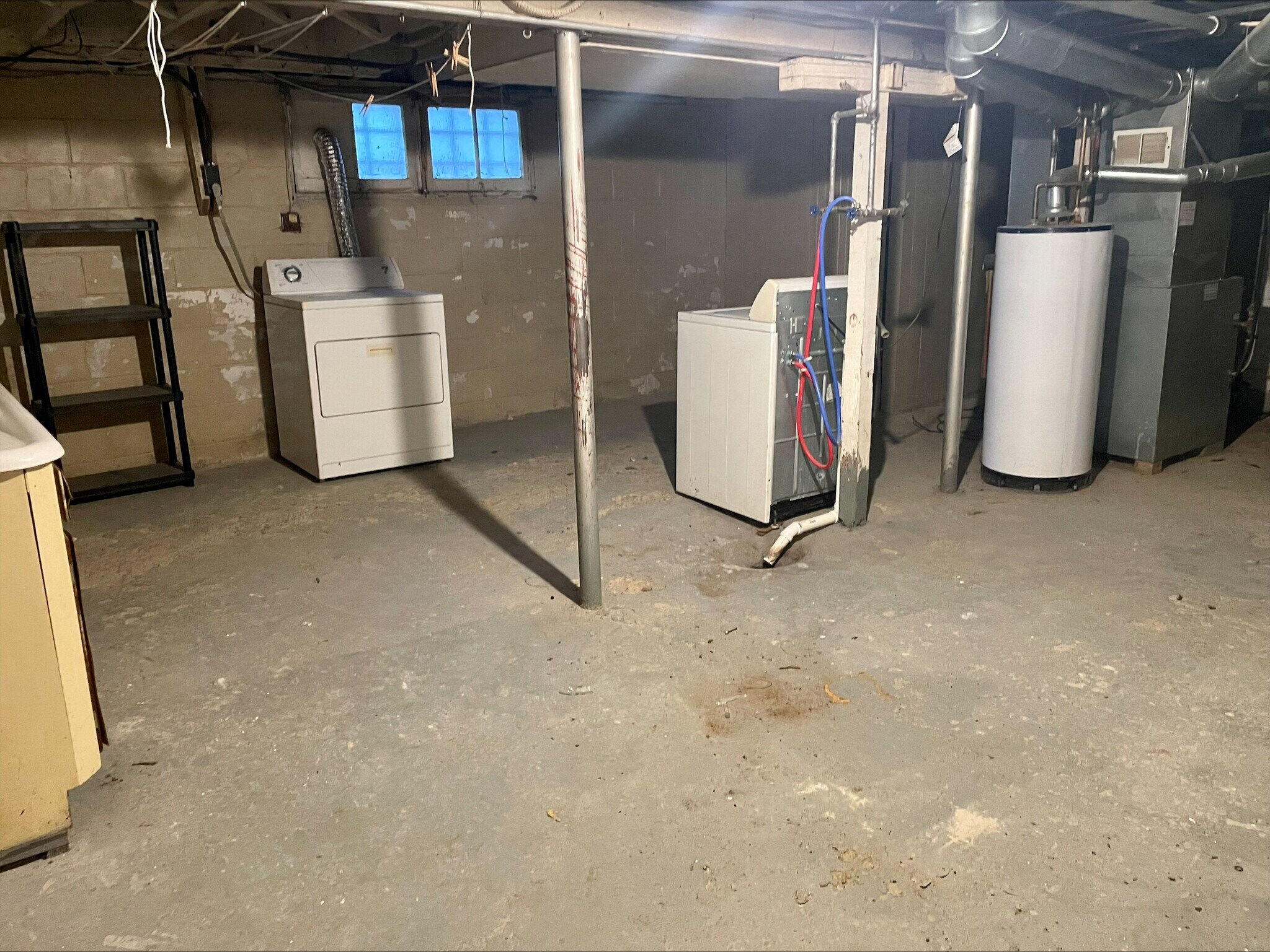 Building Photo - 644 Carpenter St