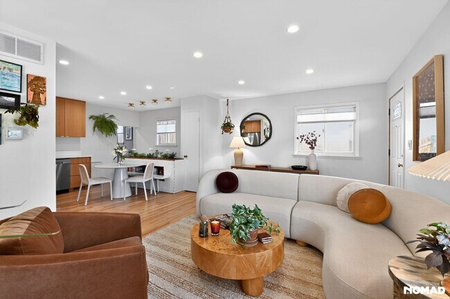 Building Photo - 316 East St