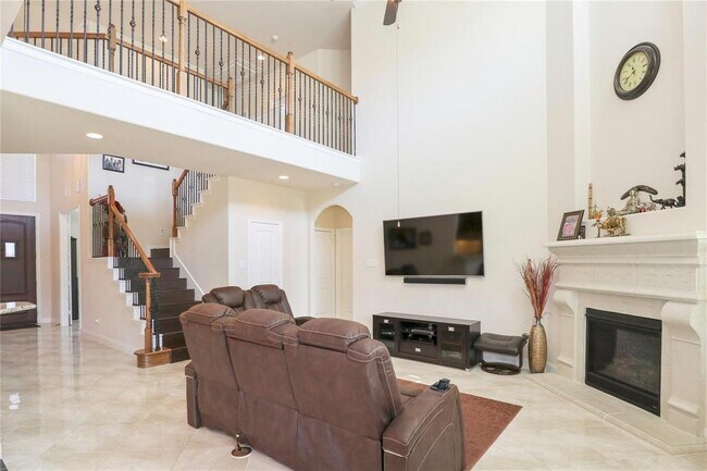 Building Photo - 10326 Hatcher Dr