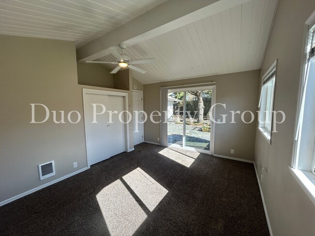 Building Photo - G Street