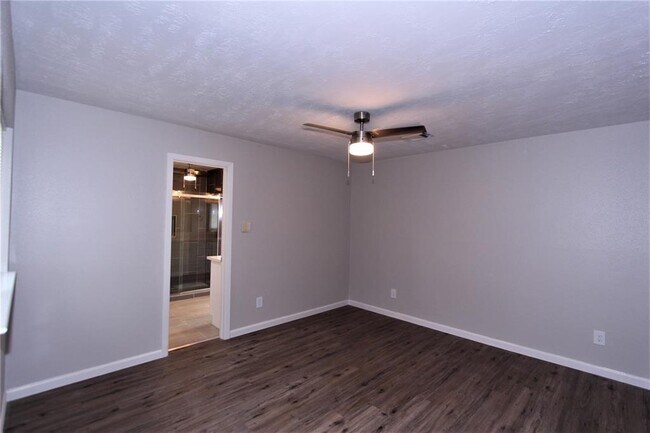 Building Photo - 2915 Becket St