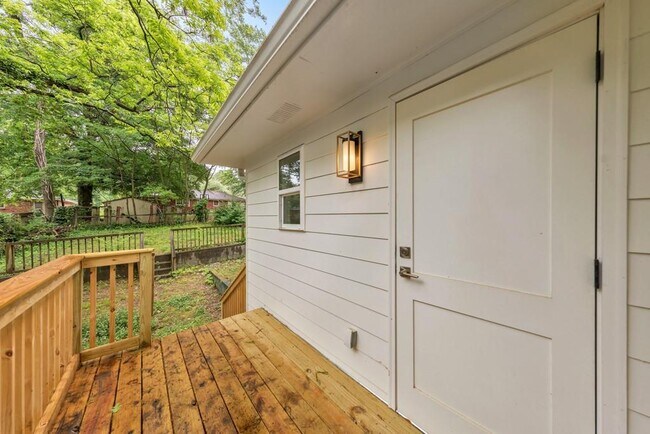 Building Photo - 1346 Wichita Dr SW