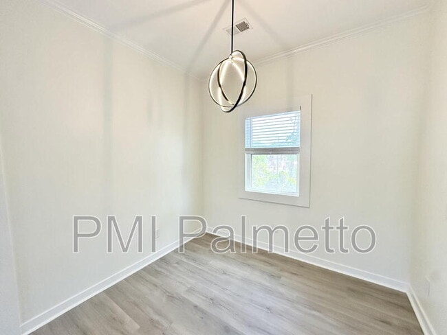 Building Photo - 1121 Zeigler St