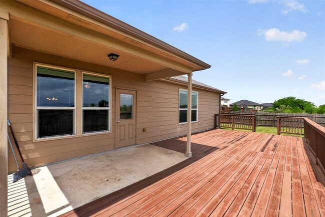 Building Photo - 5816 Minch Rd