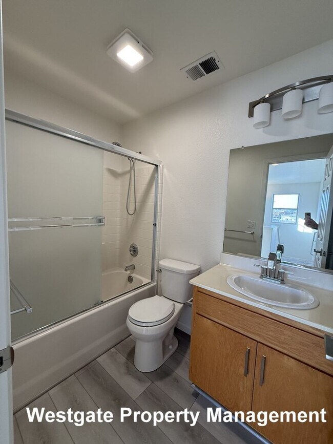 Building Photo - 737 Judith Ct