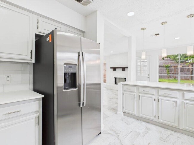 Building Photo - 506 Coppersmith Dr