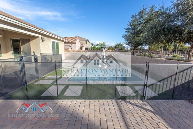 Building Photo - 20309 E Avenida Del Valle