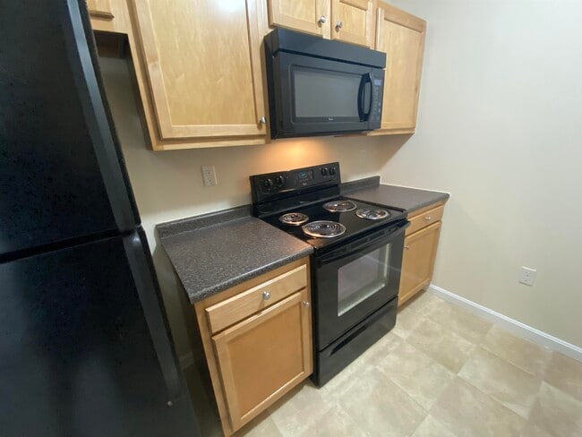 Building Photo - 80 Sentinel Court