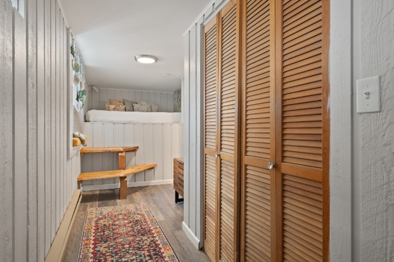 Building Photo - 540 E Pine St