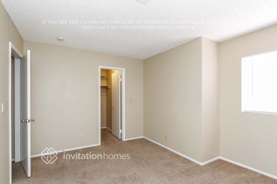 Building Photo - 330 Templeton Dr